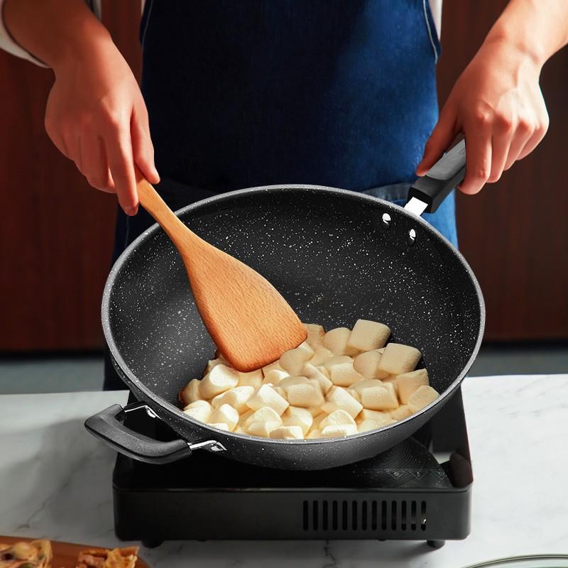 烹饪老是粘锅糊底？苏泊尔不粘炒锅来拯救！