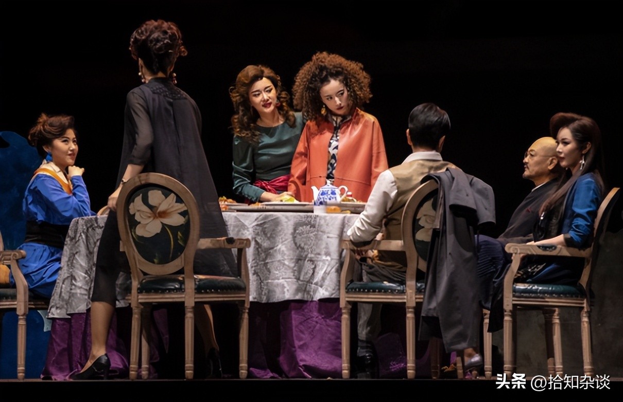 西区故事歌剧,西区故事音乐剧讲了什么