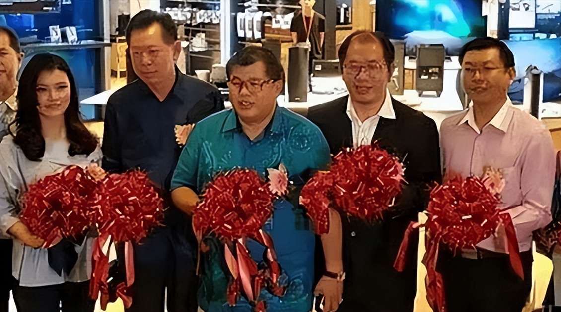 张誉发:骗中国人5000亿,躲泰国当7天和尚,一边逃亡一边买公寓