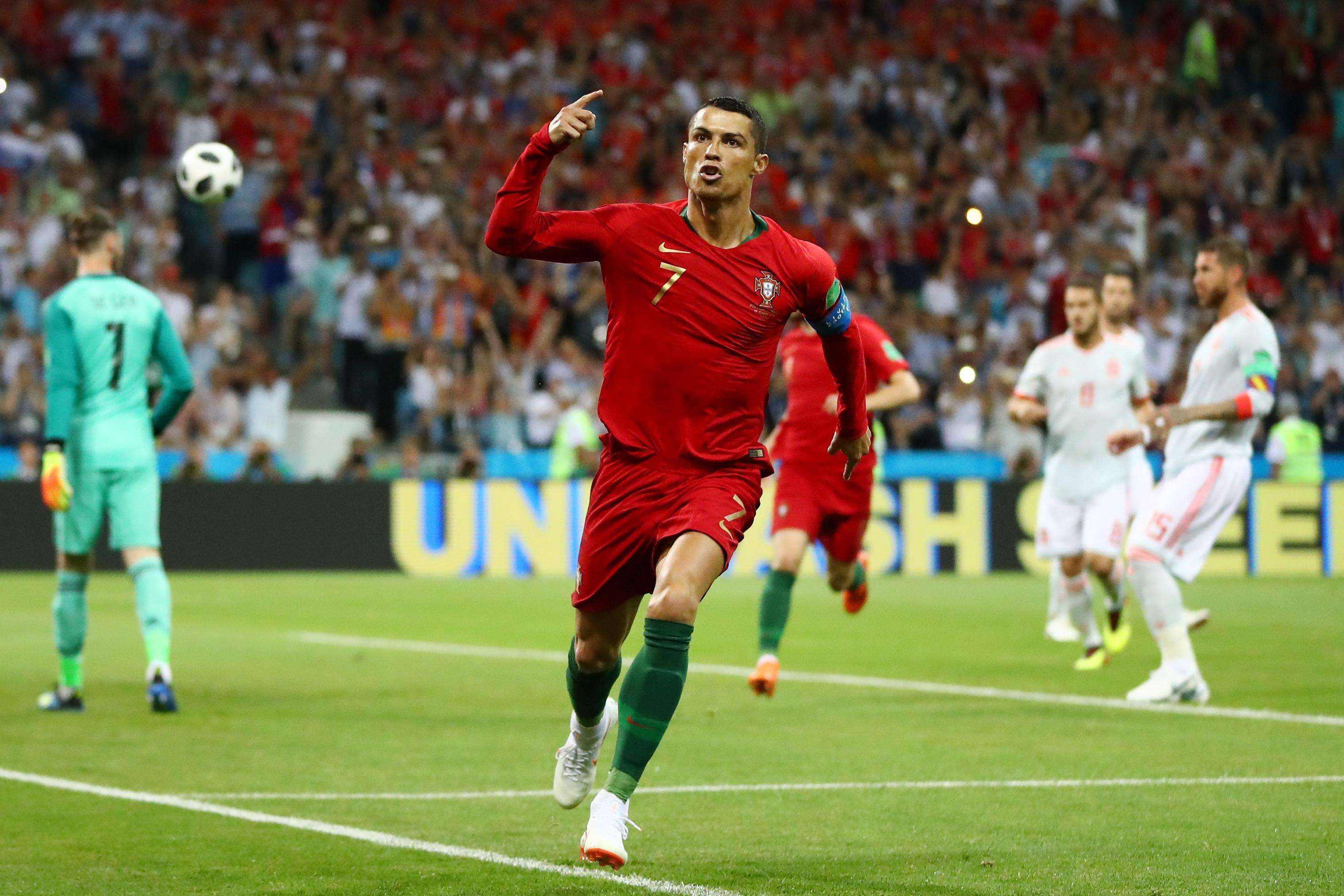 世界杯历史射手榜排名c罗,c罗欧冠射手榜反超梅西