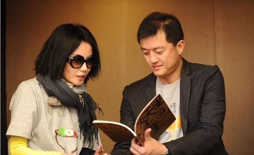 鐜嬭彶鏉庝簹楣忚阿闇嗛攱杩戝喌,鏉庝簹楣忕帇鑿茶阿闇嗛攱杩戝喌