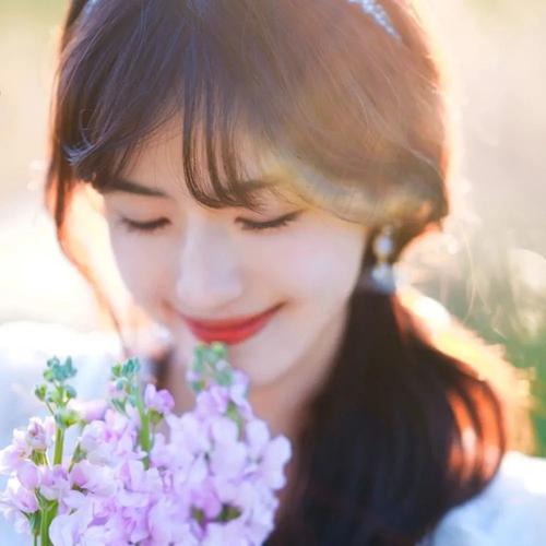 送女朋友什么惊喜礼物能让她感动,送女生暖心实用礼物推荐