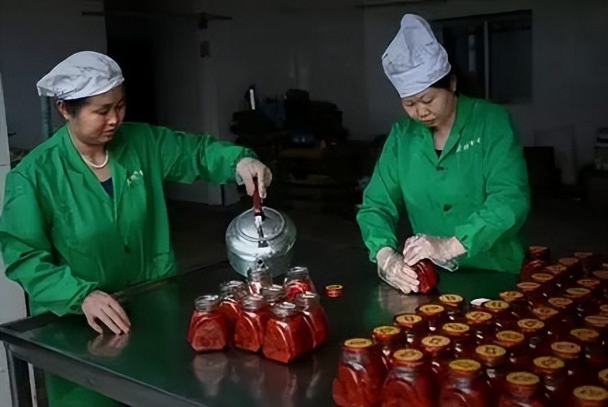 江西非遗：宜丰霉豆腐，当地人餐桌不可或缺的美食，可带走的乡愁