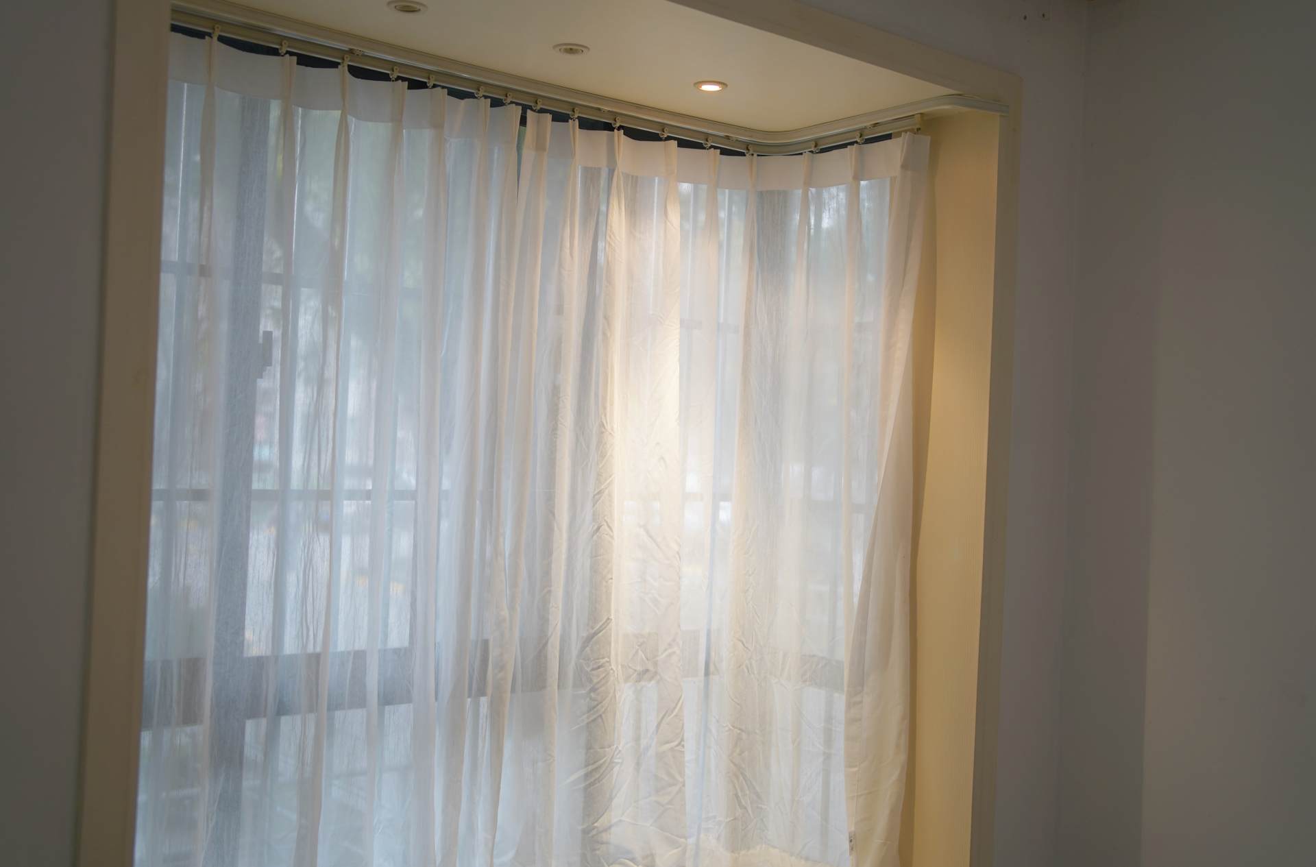 小户型也没有必要做全屋智能灯光,二手房客厅灯光改造