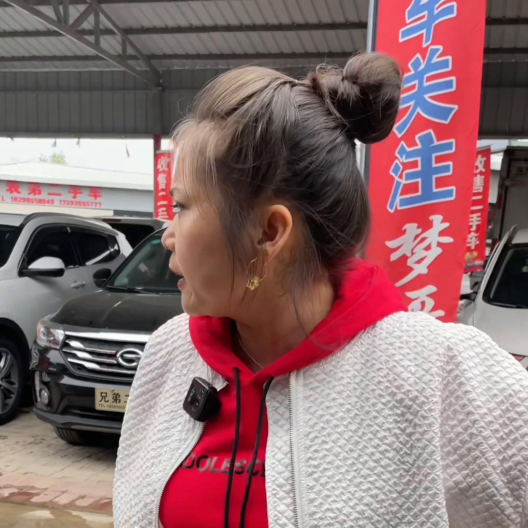 卖车的小姐姐汽车销售日常,卖车的小姐姐车行