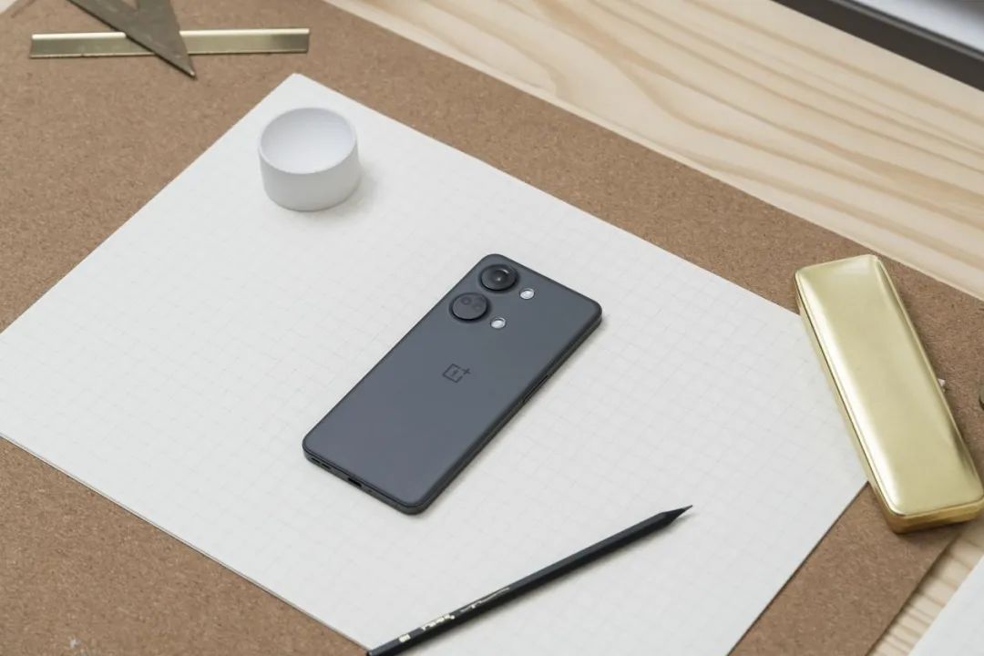 1tb手机高颜值性价比高推荐,性价比高价格低的8+256手机