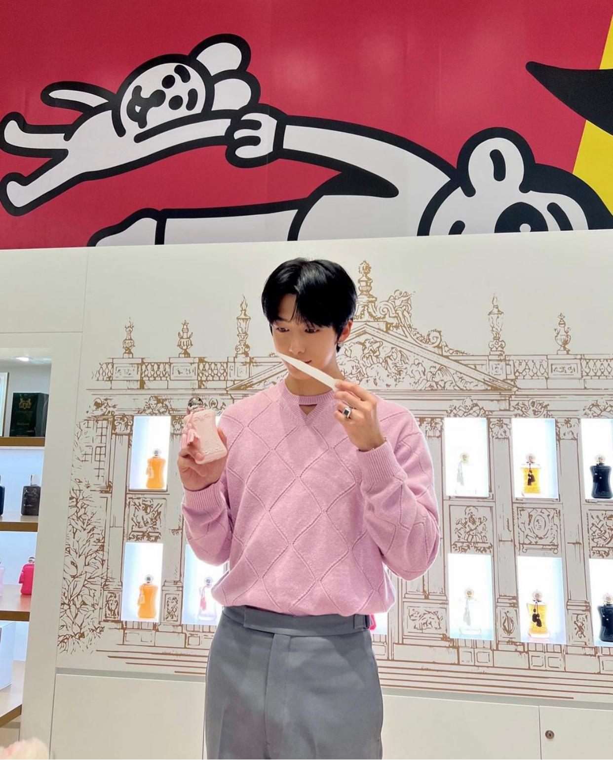 怎么看韩国人穿搭,韩国人怎么看蔡亨源