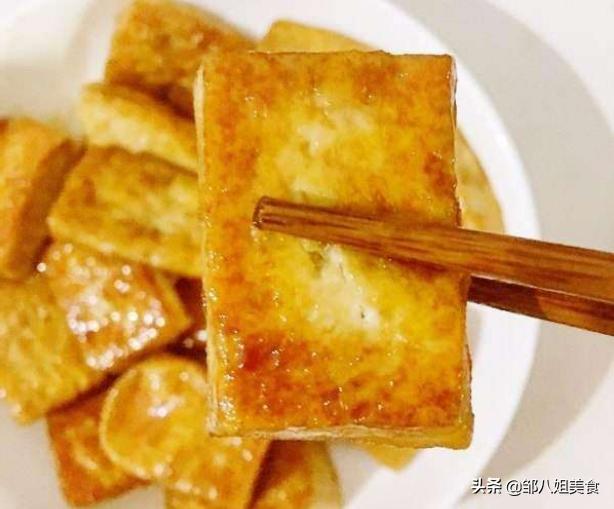煎豆腐不要辣椒怎么做最好吃,煎豆腐不放鸡蛋家常做法