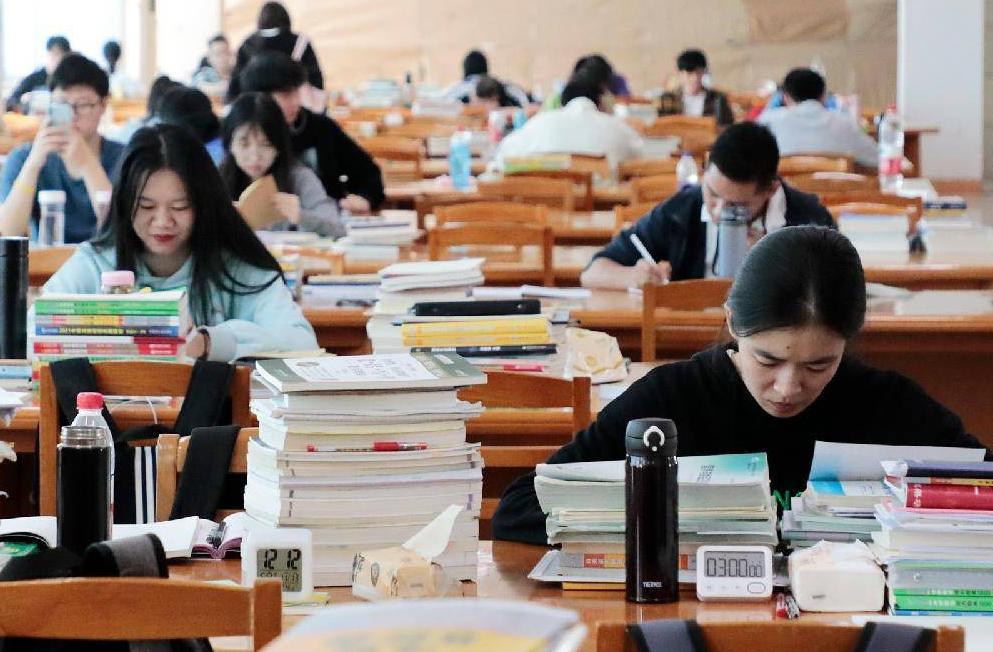 没考研会后悔吗,后悔没考研