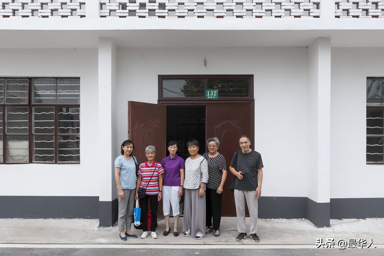 上海老年人卖房1000万养老,上海一老人卖房住养老院