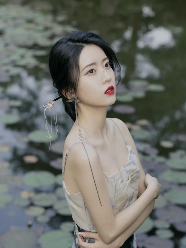 波浪卷发简单编发,晚上编发一夜变人鱼卷发