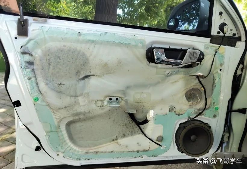 别克凯越车门锁异响和跳动,凯越锁车或者开锁反复跳动