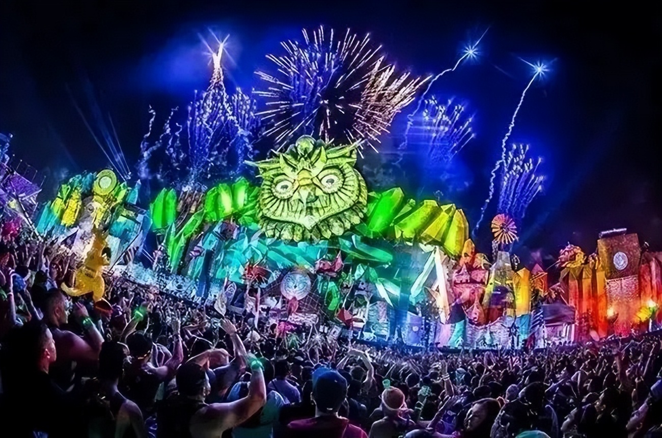 劳斯莱斯bespoke音响,劳斯莱斯用的什么牌子的音响