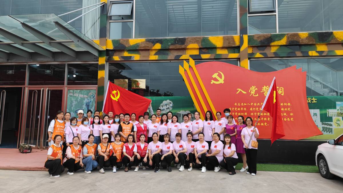 庆七一颂党恩争先锋创佳绩,社区庆七一忆初心颂党恩文艺汇演