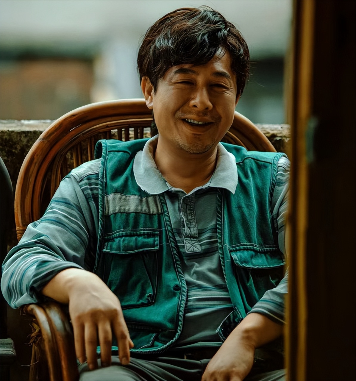 张颂文坚持20年是如何厚积薄发的,人间清醒张颂文不骄不躁坚守本心