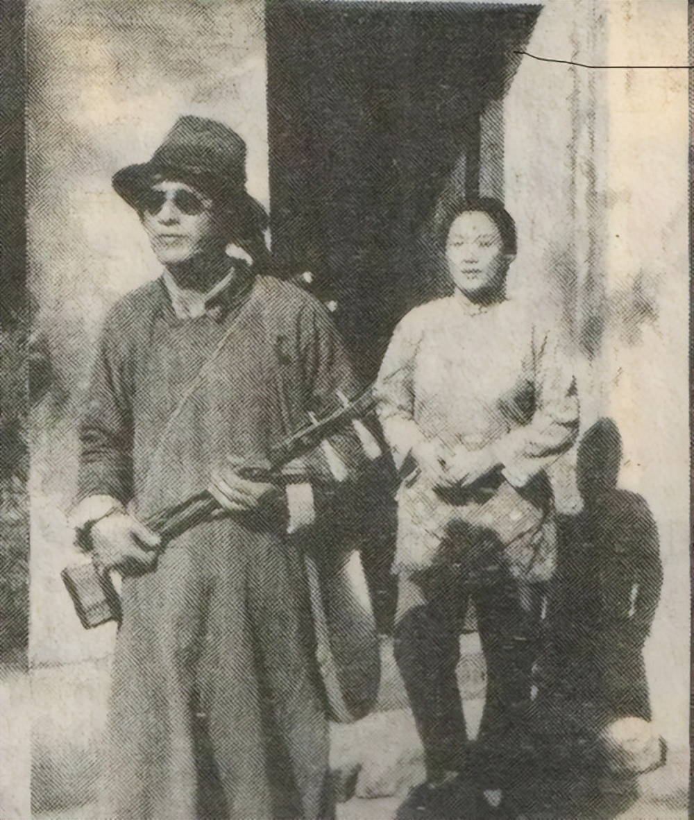 瞎子阿炳生前照片,瞎子阿炳吃喝嫖赌