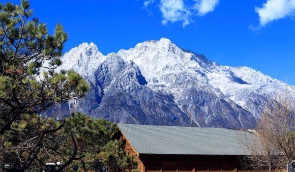 神秘峰峦：雪山的奇迹！