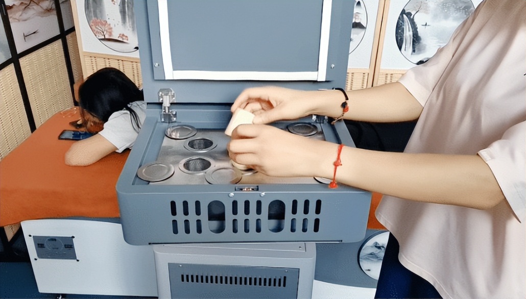 智能艾灸仪器和普通艾灸的区别,艾灸仪的十大功能