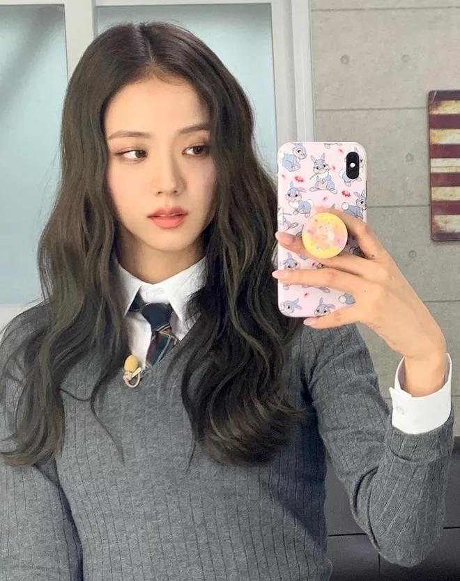 大脸妹子必选的三款发型,大脸额头窄适合什么发型