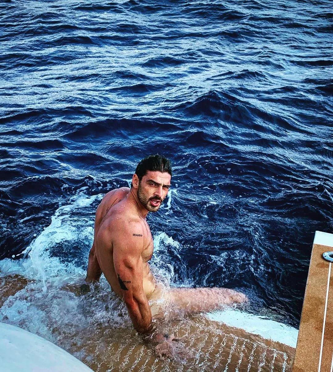 世界上最帅最强壮的肌肉男人,2021全球最帅男面孔第一名