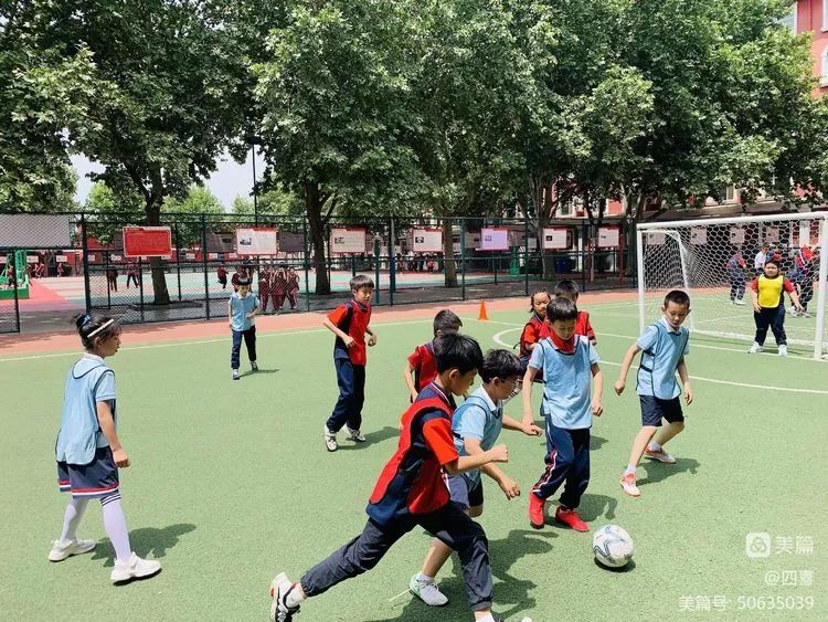 涓夐棬灏忓瓒崇悆姣旇禌,鍑ゅ嚢鑺卞洯鍩庡皬瀛︿笁骞寸骇瓒崇悆姣旇禌