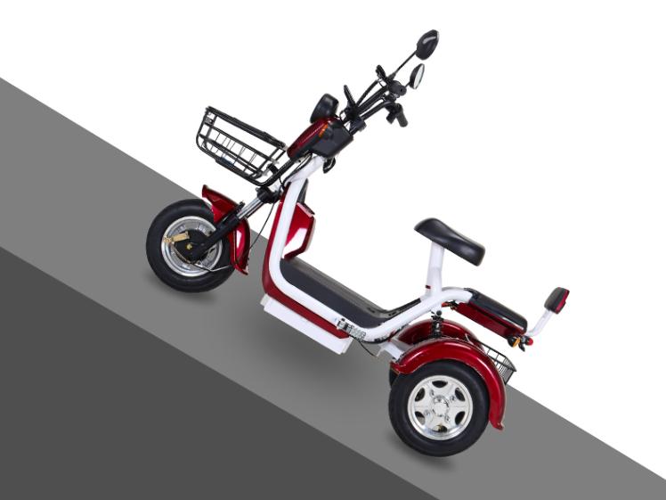 1458元起步的电动小三轮车，这2款车上路只要F驾照，老年人也能骑