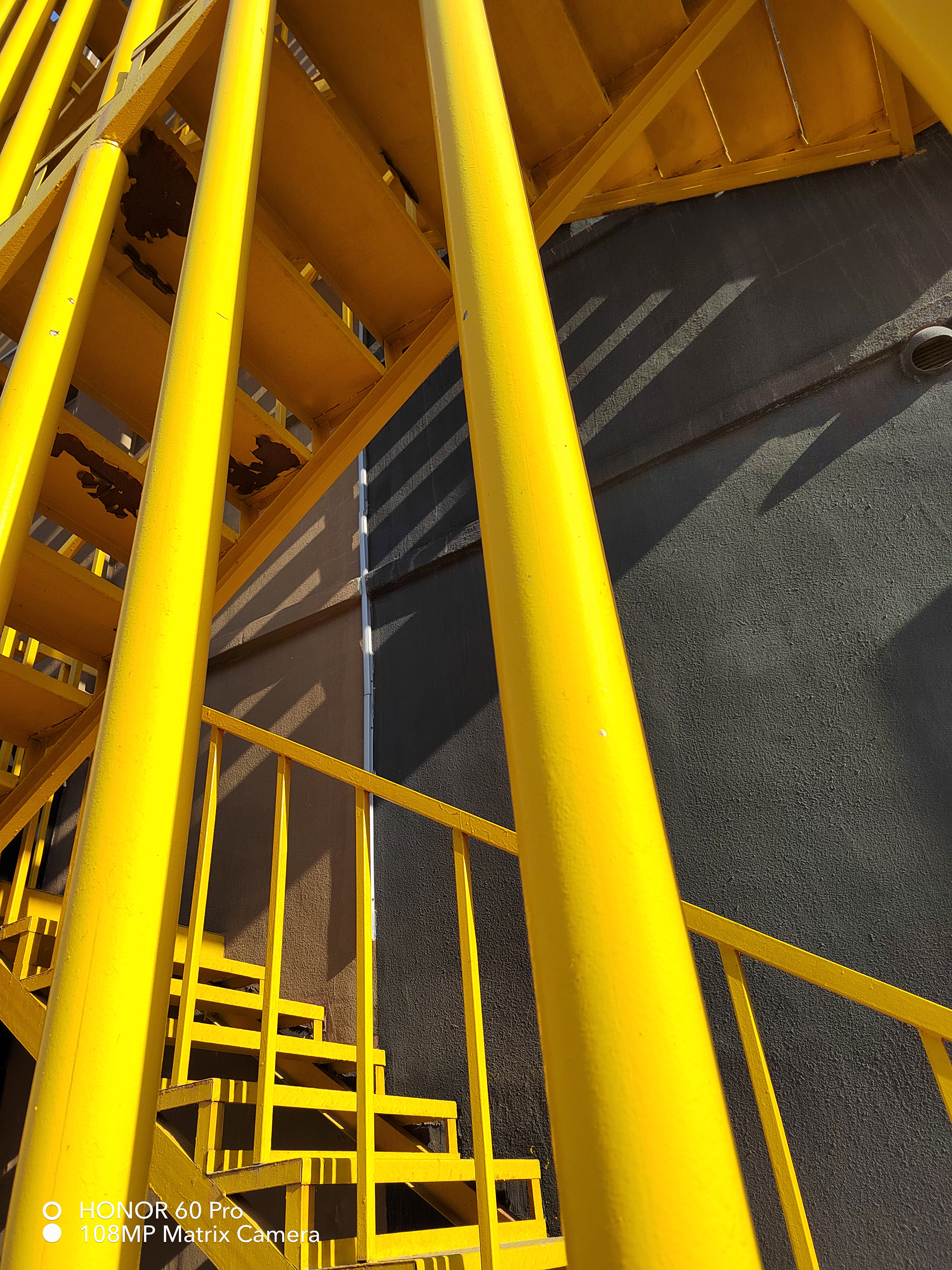 荣耀60Pro钻石排,本土供应链抱团,咋样?民间草根体验不吐不快