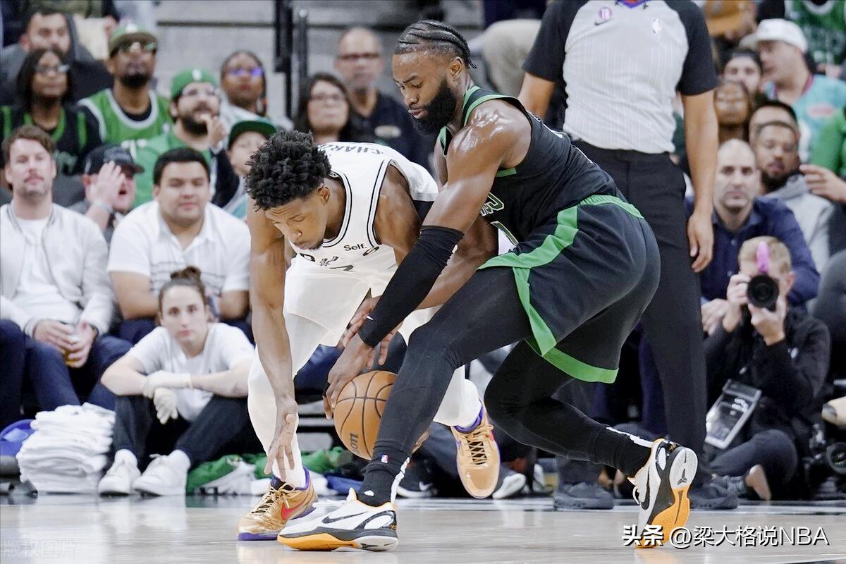 35秒13分波波维奇对布朗说了什么,恭喜塔图姆