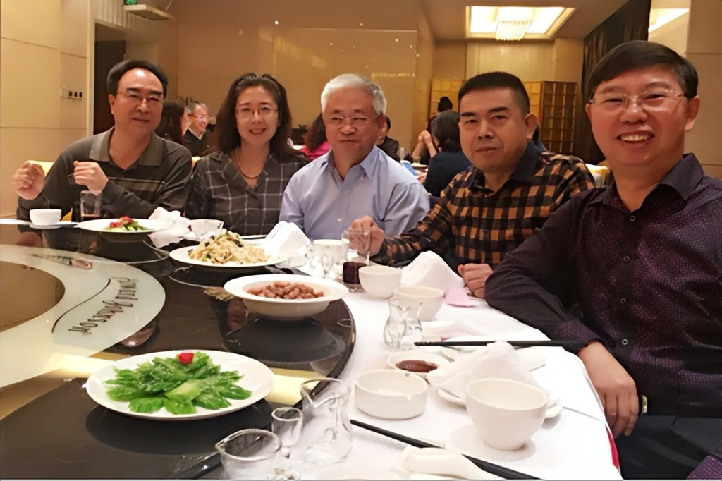 八月十五宴请常用的4款“团圆酒”，100%无添加，好喝不贵不丢面