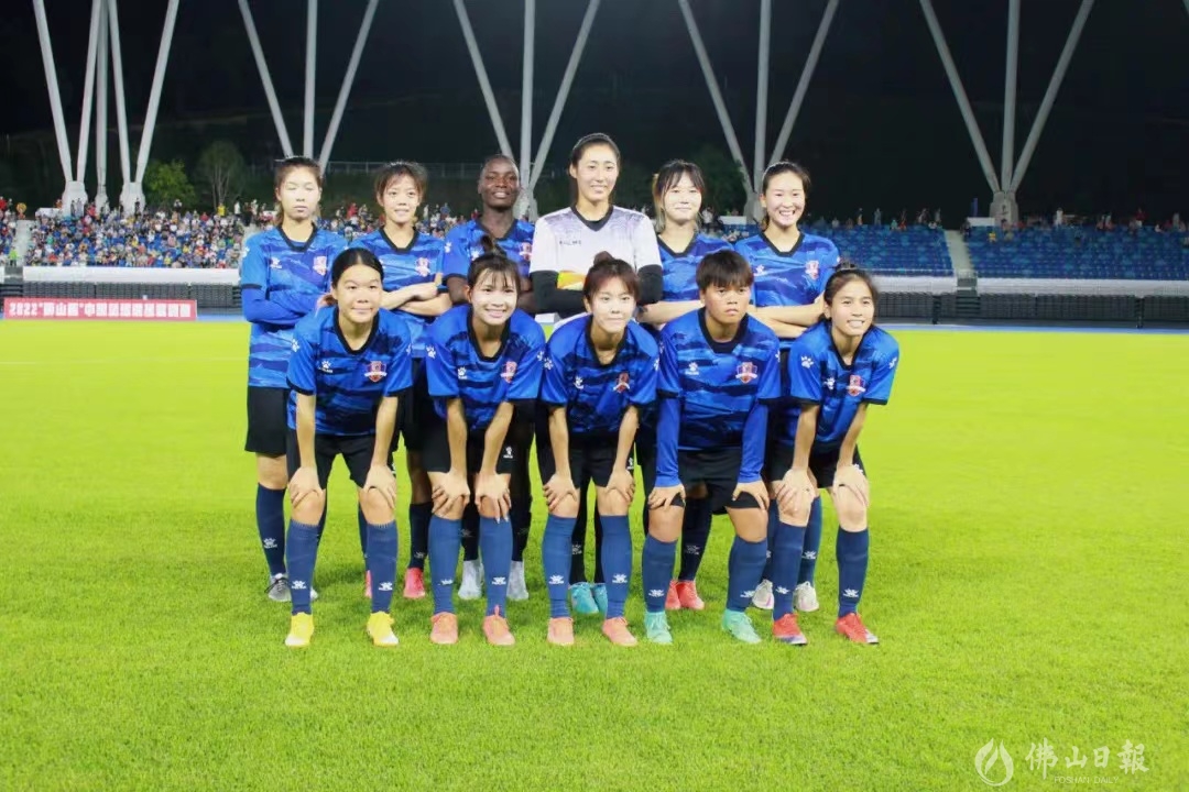 近8万人现场观战国家德比,狮山杯足球明星邀请赛