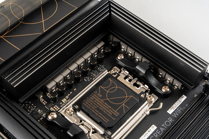 华硕proart4070ti开箱,华硕proartx670配什么显卡