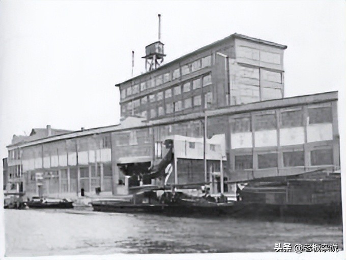 一门三首富：从面粉大王，纺织大王到国家副主席；经商必读！