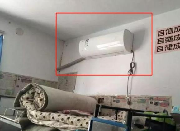 大学女生被室友孤立了怎么办,大学女生被舍友孤立怎么办