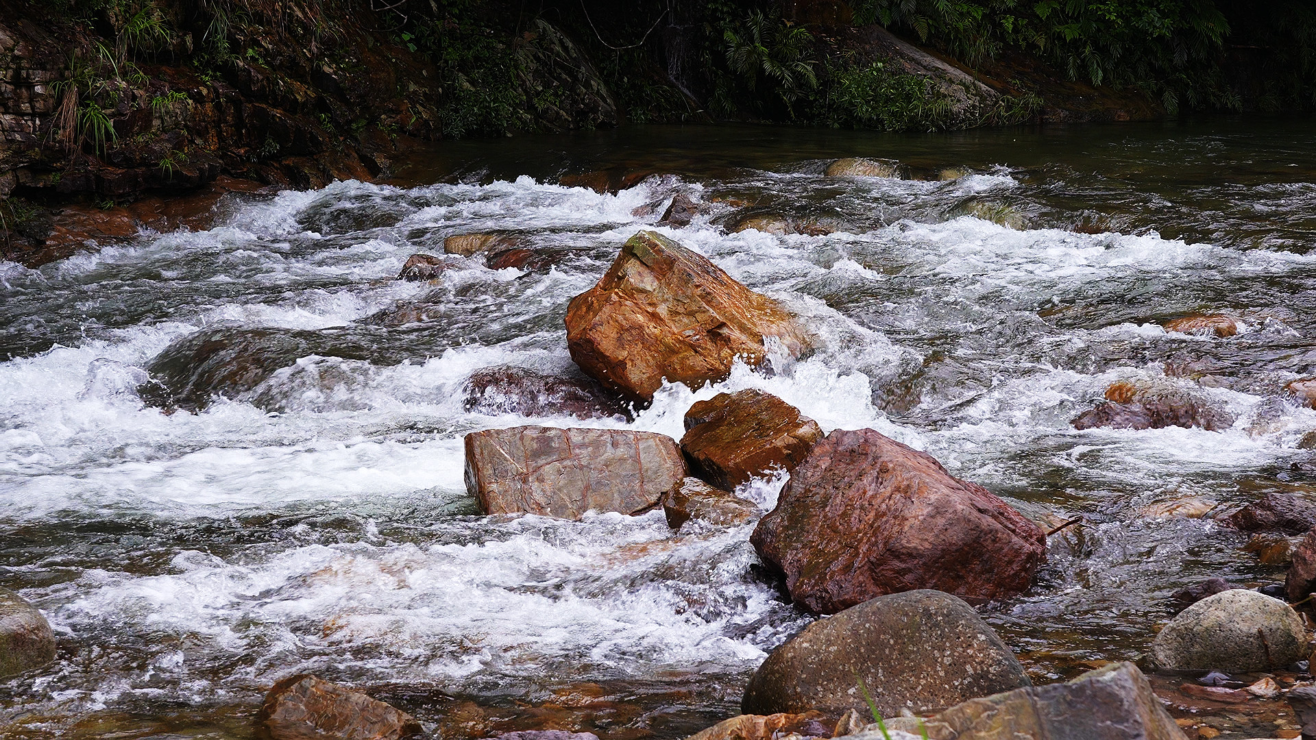 好山好水出好酒，天然美酒佳百年
