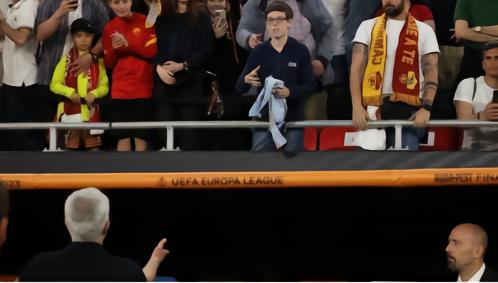 绌嗛噷灏煎ゥ鏀句笅楠勫偛,闄や簡鎴愬姛鍒棤閫夋嫨绌嗛噷灏煎ゥ