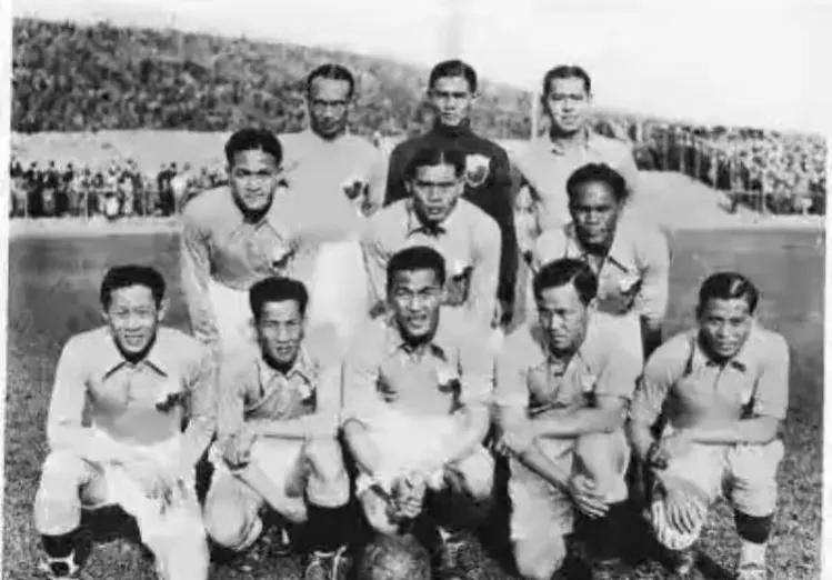 看我和我的父辈观后感二年级,对中国男足的看法和建议