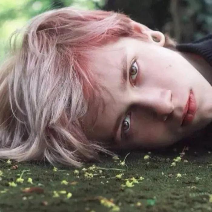 朋友圈自拍文案搞笑,朋友圈自拍文案伤感