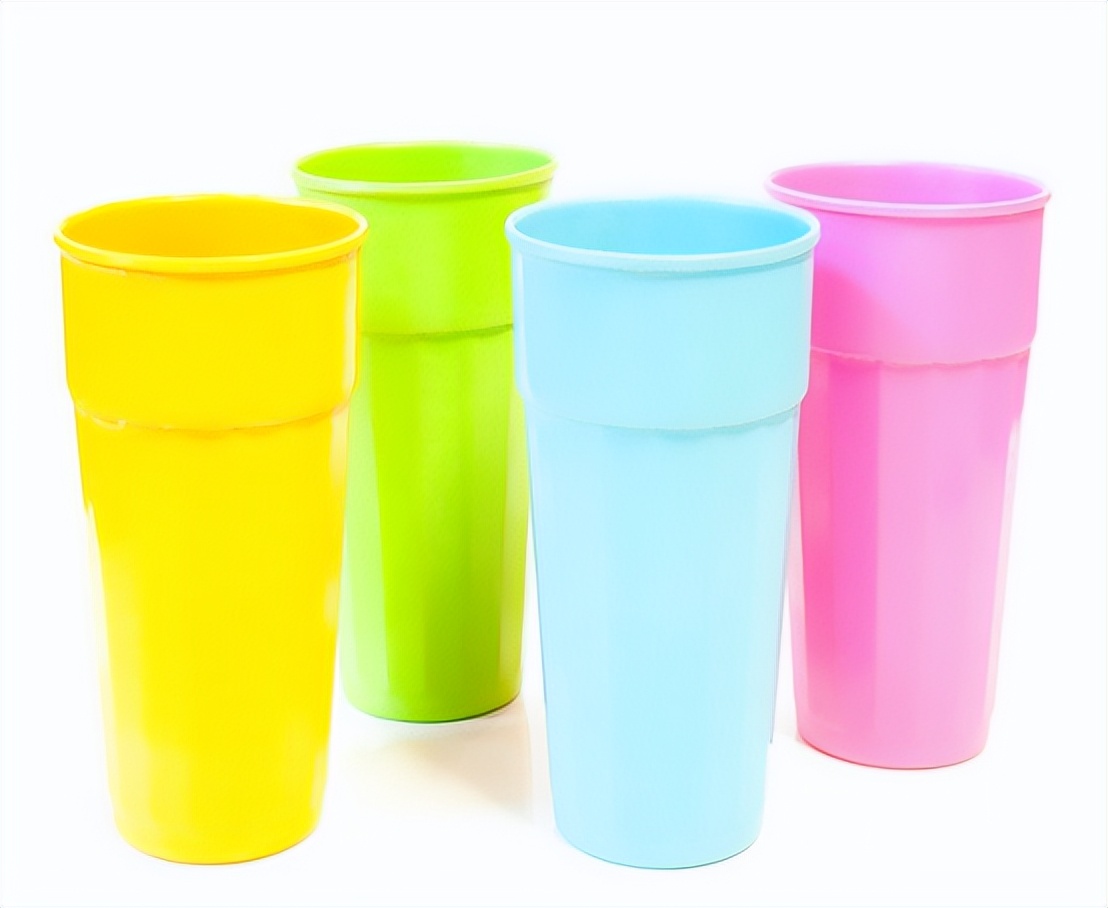 喝水玻璃杯哪种材质最安全,不锈钢杯陶瓷杯玻璃杯哪种最安全