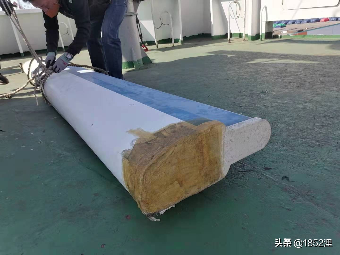 轮船上面的雷达天线,船用雷达天线转一下就不转了