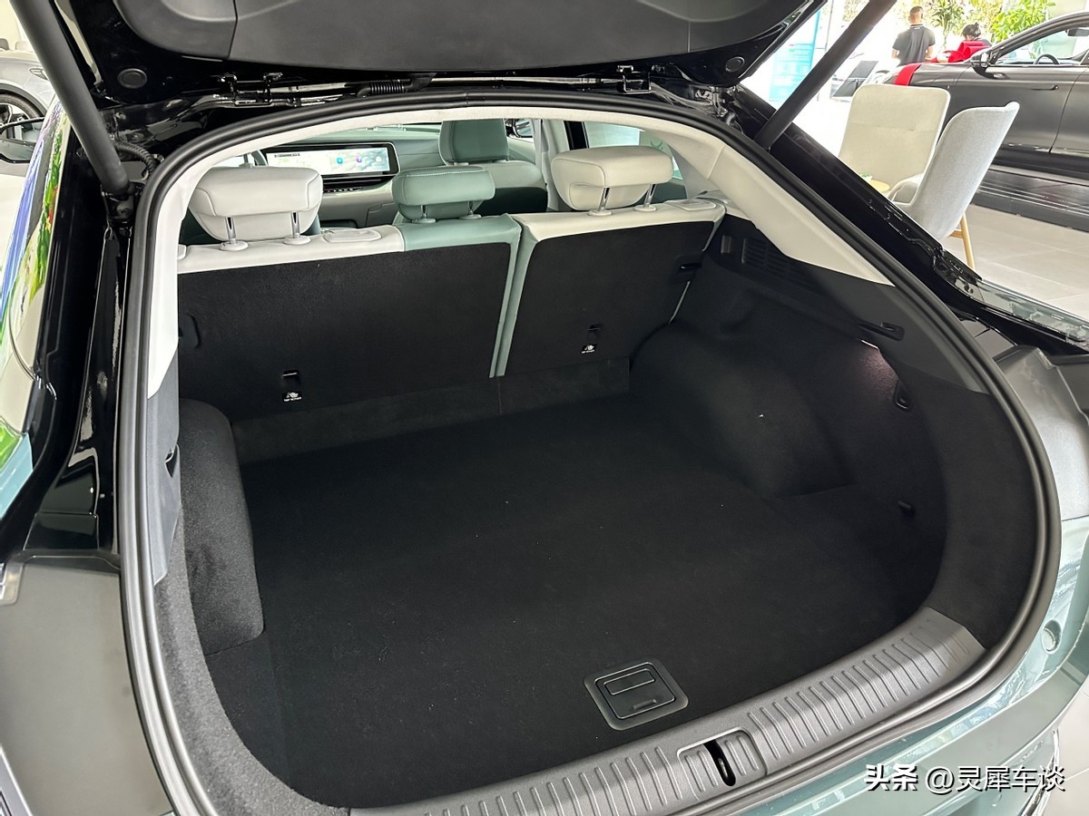 23款极狐阿尔法s森林版云雾灰,23款极狐阿尔法s森林续航