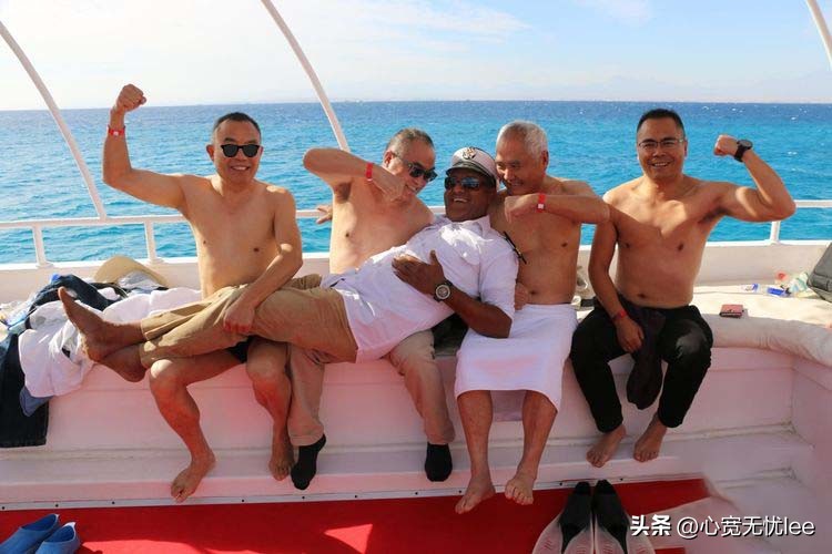 沙漠之旅穿越沙漠,组团穿越迪拜沙漠之旅