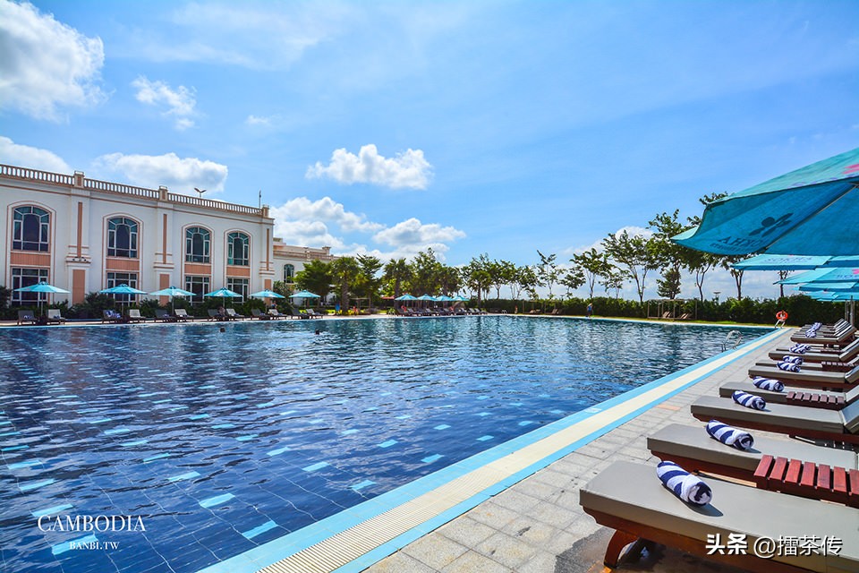 五星级的金边圣卡酒店,眺望洞里萨湖按摩SPA泳池设施俱全