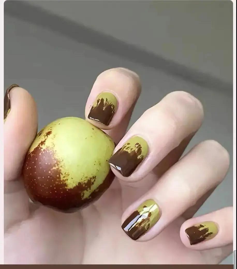 做了个1500百多的美甲,做了一百多块美甲不好看怎么办