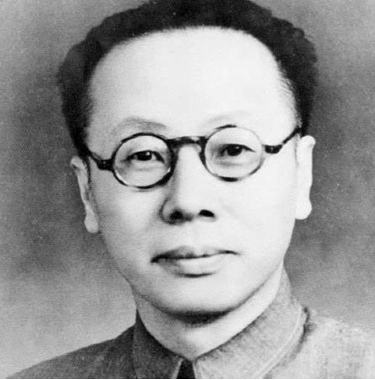 *子骗**靠造假混进中央做官，还娶到美女翻译，最后因吹牛暴露身份