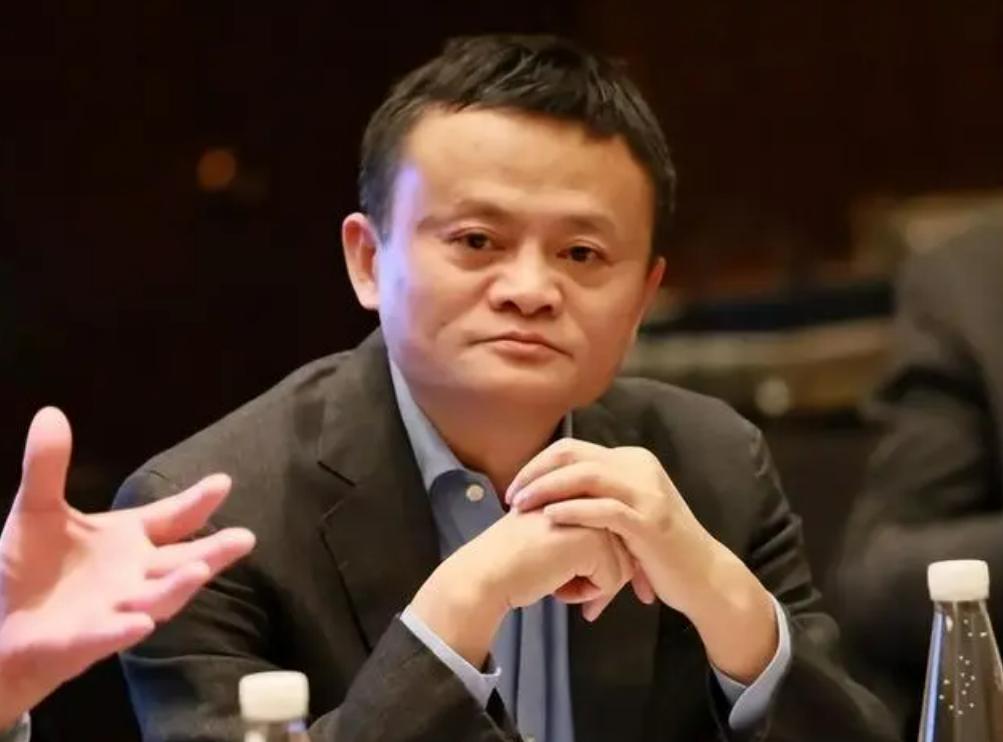 马云“套现”千亿后，在海外现身，互联网大佬们集体套现是为何？