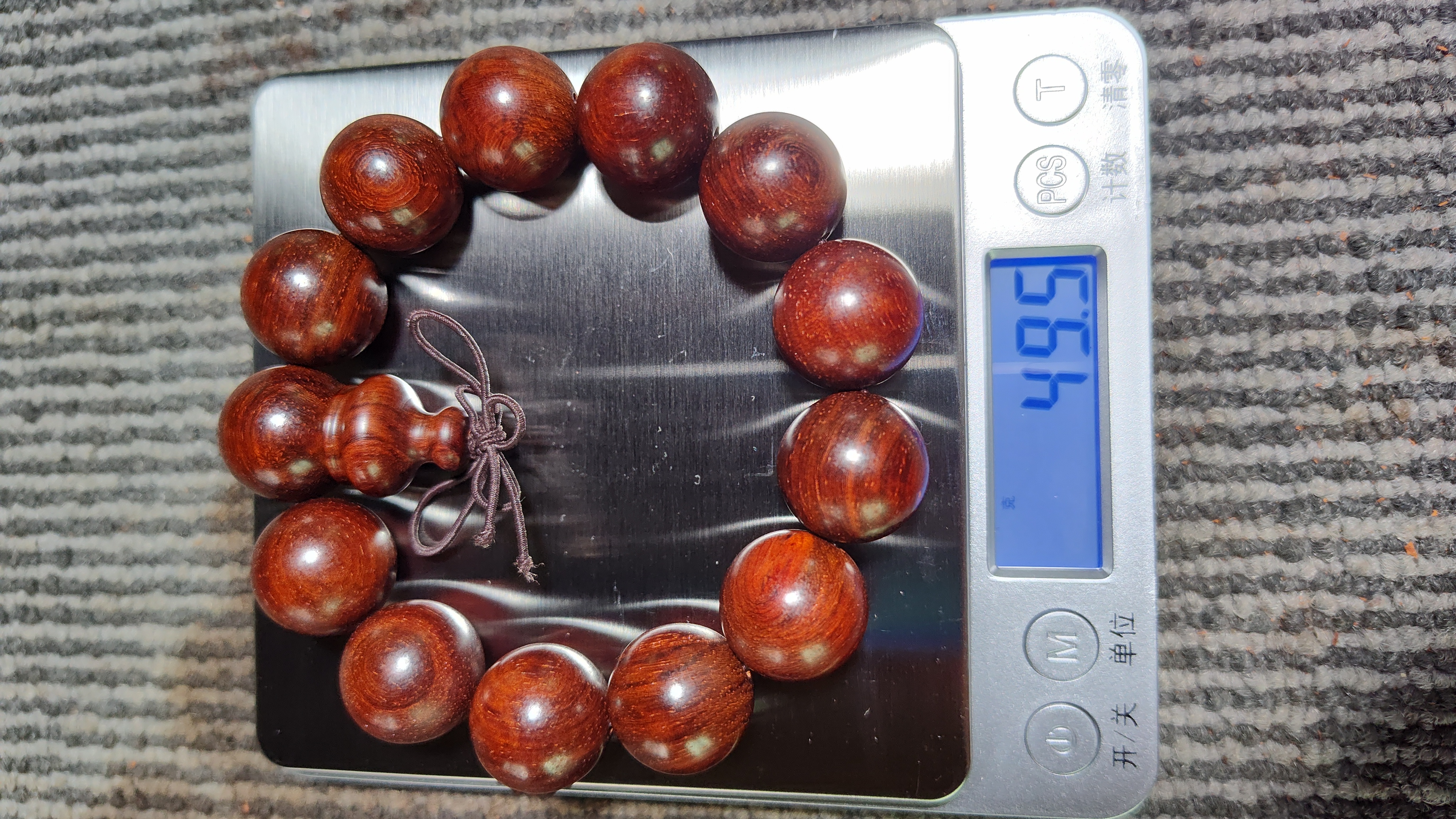 小叶紫檀雕刻佛珠视频,小叶紫檀节节高升佛珠手链