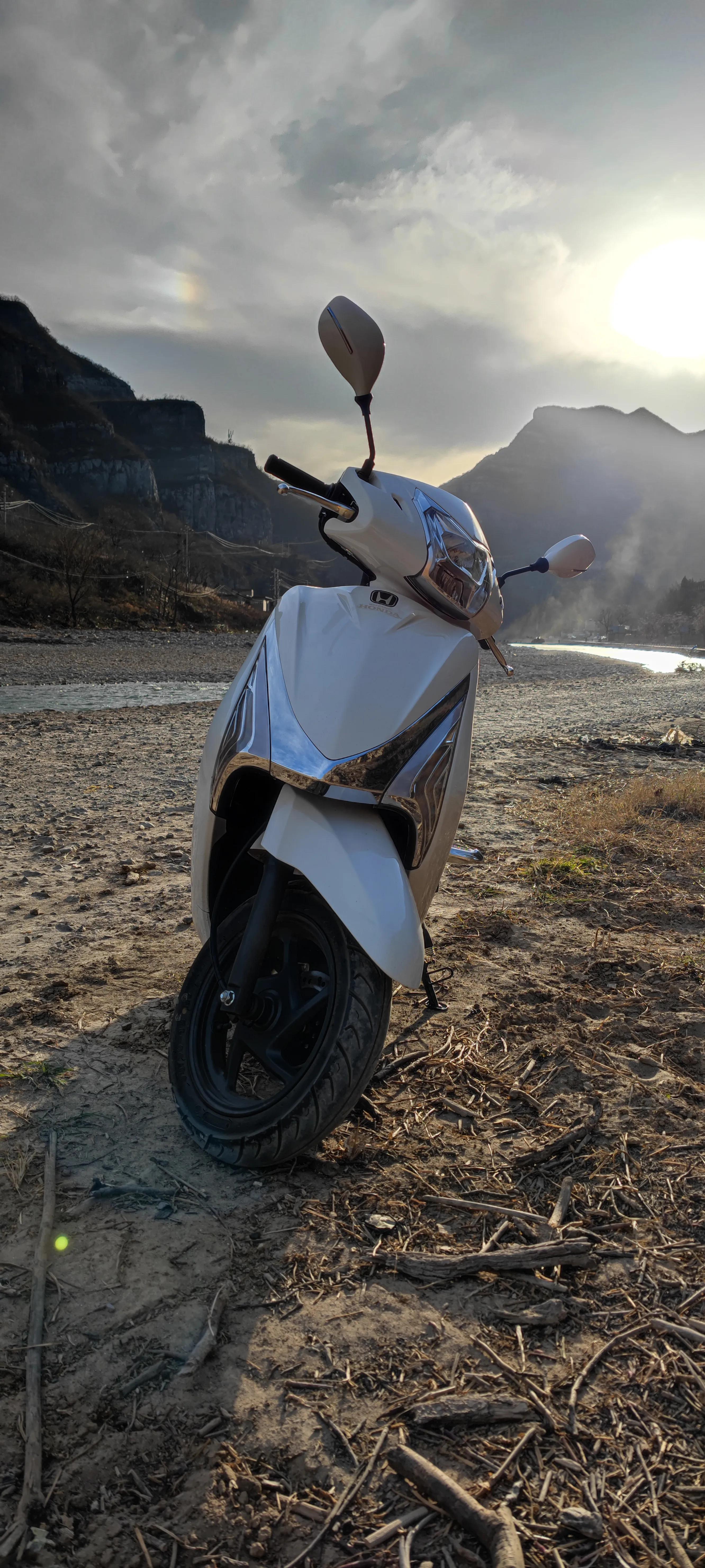 五羊本田佳御旅行视频,老年代步车五羊