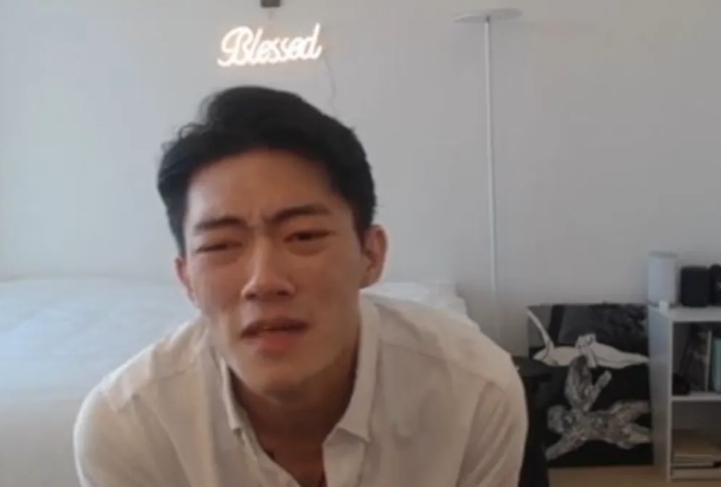 炸裂!韩国前总统的孙子直播吸毒!猛爆家族黑料