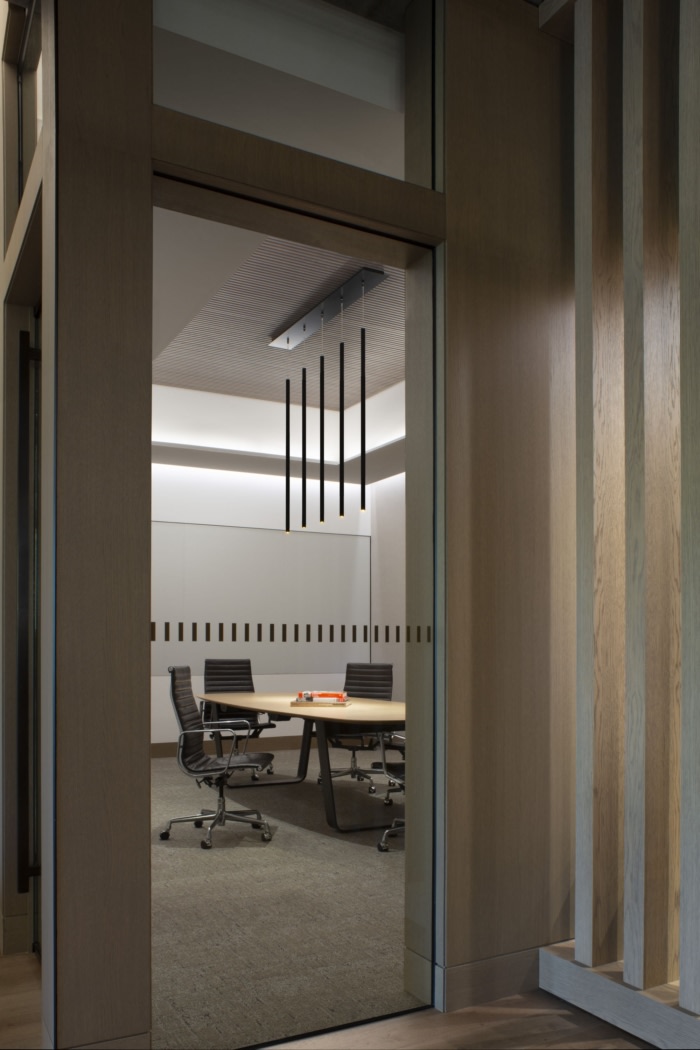 简约风格办公走廊空间灯光描述,大面积办公室装潢施工现代风