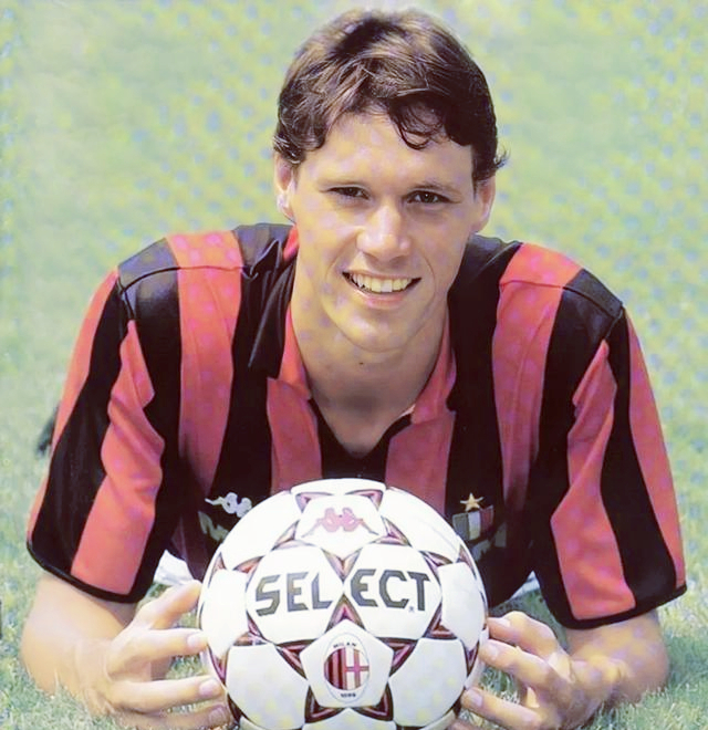 梦回足坛球星18岁！一堆偶像王子惊艳袭来，压轴圣世美颜众望所归